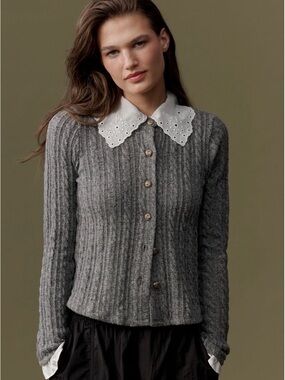 Maeve by Anthropologie Coquette Grey Knit Cardigan w Lace Collar Sz XS